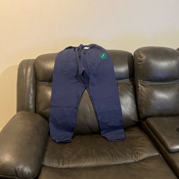 Victoria Secret PINK sweat outfit NWT Size small - Picture 4 of 6